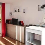 Beau Sejour 26 By Interhome شقة نينداز